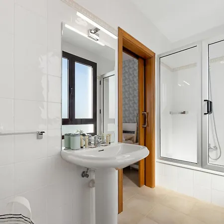 Вилла Lanzarote Relax - Vipvipvillas *